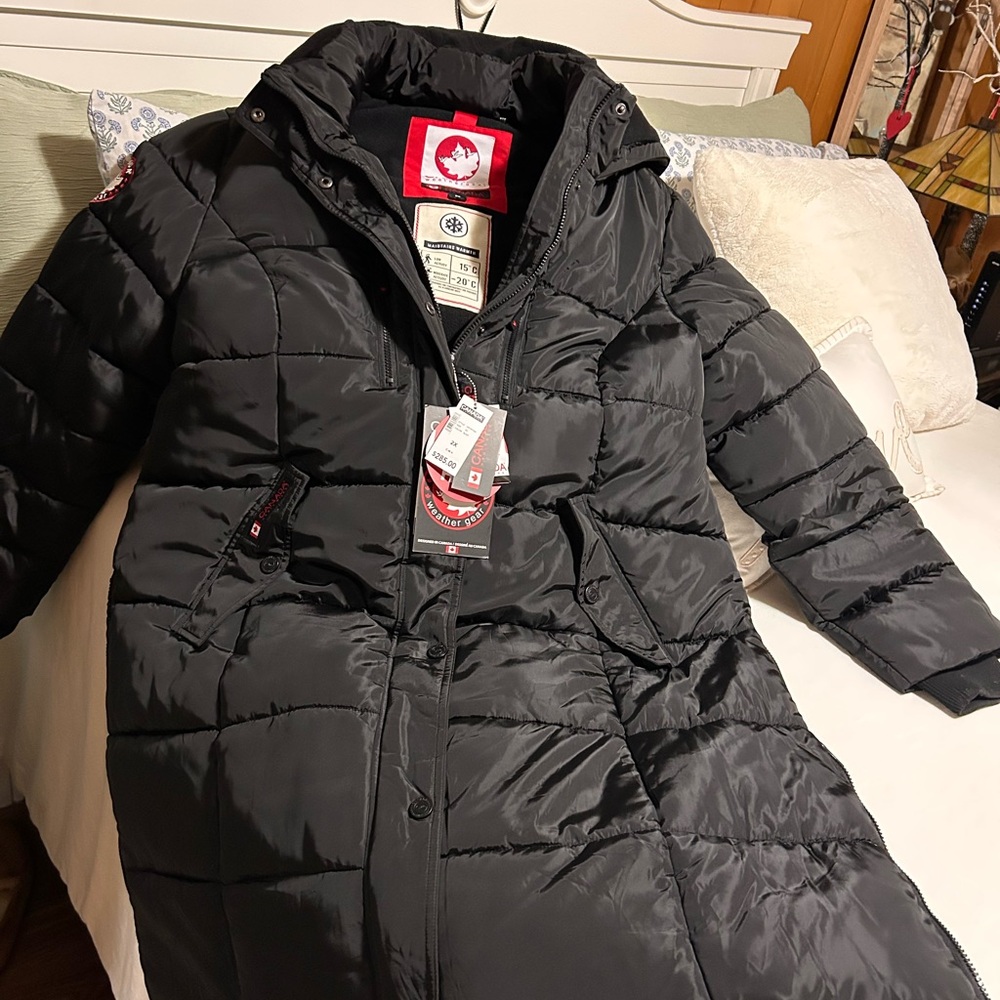 Canada Weather Gear Black Long Puffer Coat woman’s 2XL
